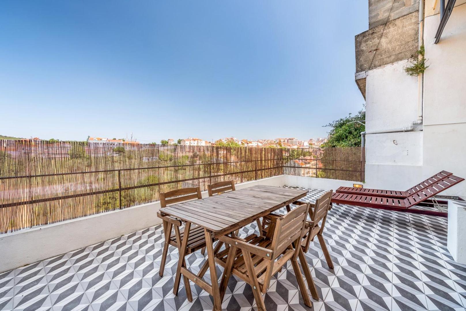 Guestready - Mosaic Terrace Apartment Lisbon Bagian luar foto
